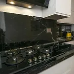 Cozy & Luxury Stay In Rome